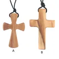 Collier en bois conique sculpté à la main en forme de croix Long pendentif en cuir réglable en bois