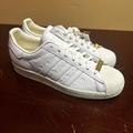 Adidas Shoes | Adidas Mens White Gold Originals Superstar Gy0025 Sneaker Shoes Size Us 10.5 | Color: Gold/White | Size: 10.5