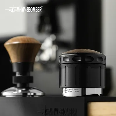 MHW-3BOMBER Adaptive recommande un distributeur de café de 58.35mm et une profondeur réglable