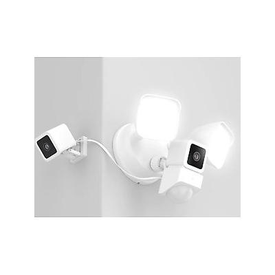 Wyze 2600 Lumen LEDs Color Night Vision Floodlight v3 Dog Camera
