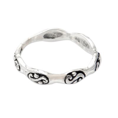 Chic and Classic,'Sterling Silver Band Ring with Traditional Balinese Motif'