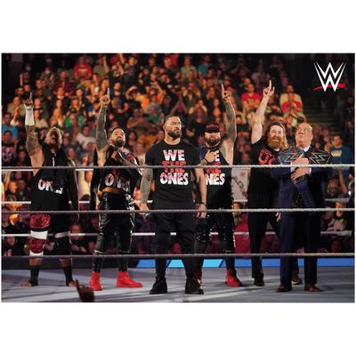 WWE The Bloodline in Ring Poster - Ungerahmt A2 Image