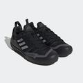 Wanderschuh ADIDAS TERREX "TERREX SWIFT SOLO 2.0" Gr. 42,5, schwarz (core black, grethr, gresi) Schuhe Herren