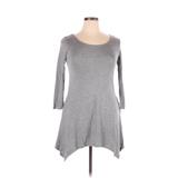 White Mark Casual Dress - A-Line Scoop Neck 3/4 sleeves: Gray Print Dresses - New - Women's Size Small