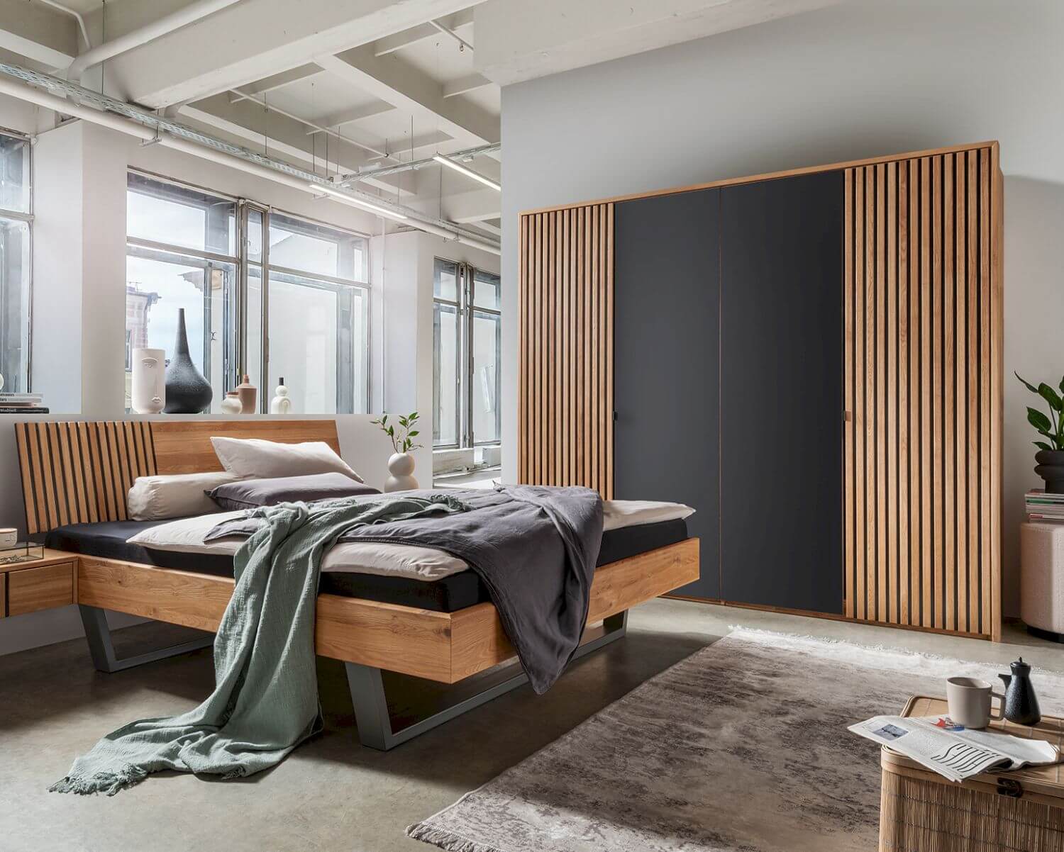 Forestales »Manhattan« Wildeiche Kleiderschrank 3-türig / mit Passepartout Rahmen