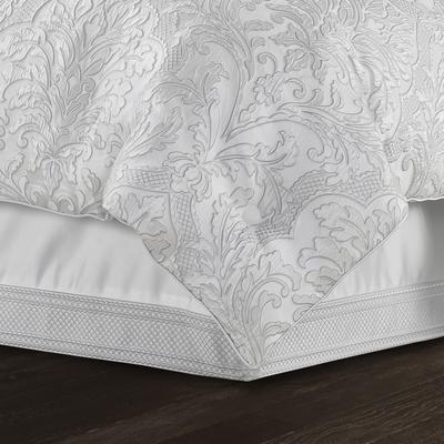 J. Queen New York Brunello Comforter Set