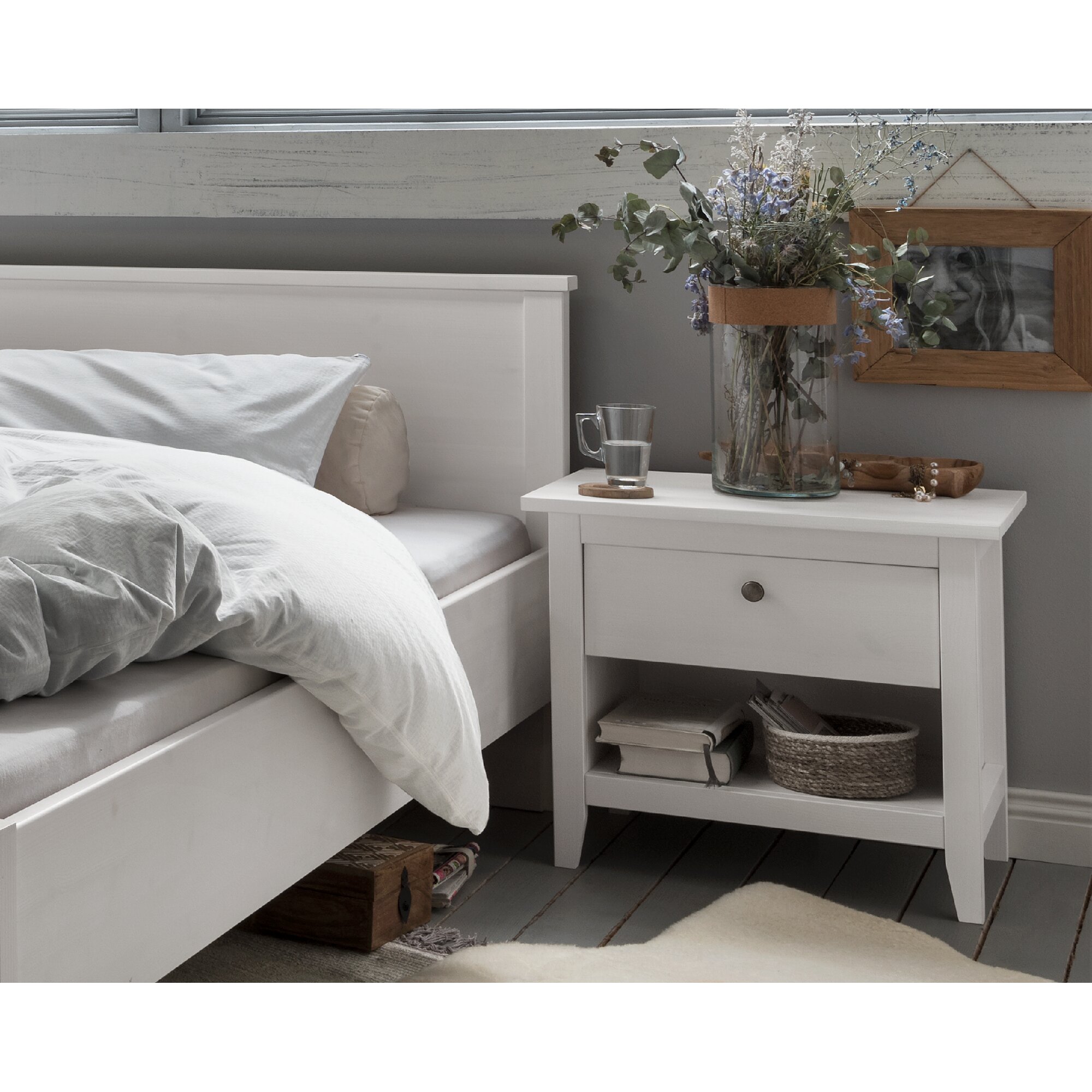 Massivholz »Solvita« Nachtkonsole weiß Kiefer weiß