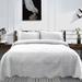 Embroidered Oversized Scalloped Edge Quilt Set by Homestyles in White (Size TWIN)