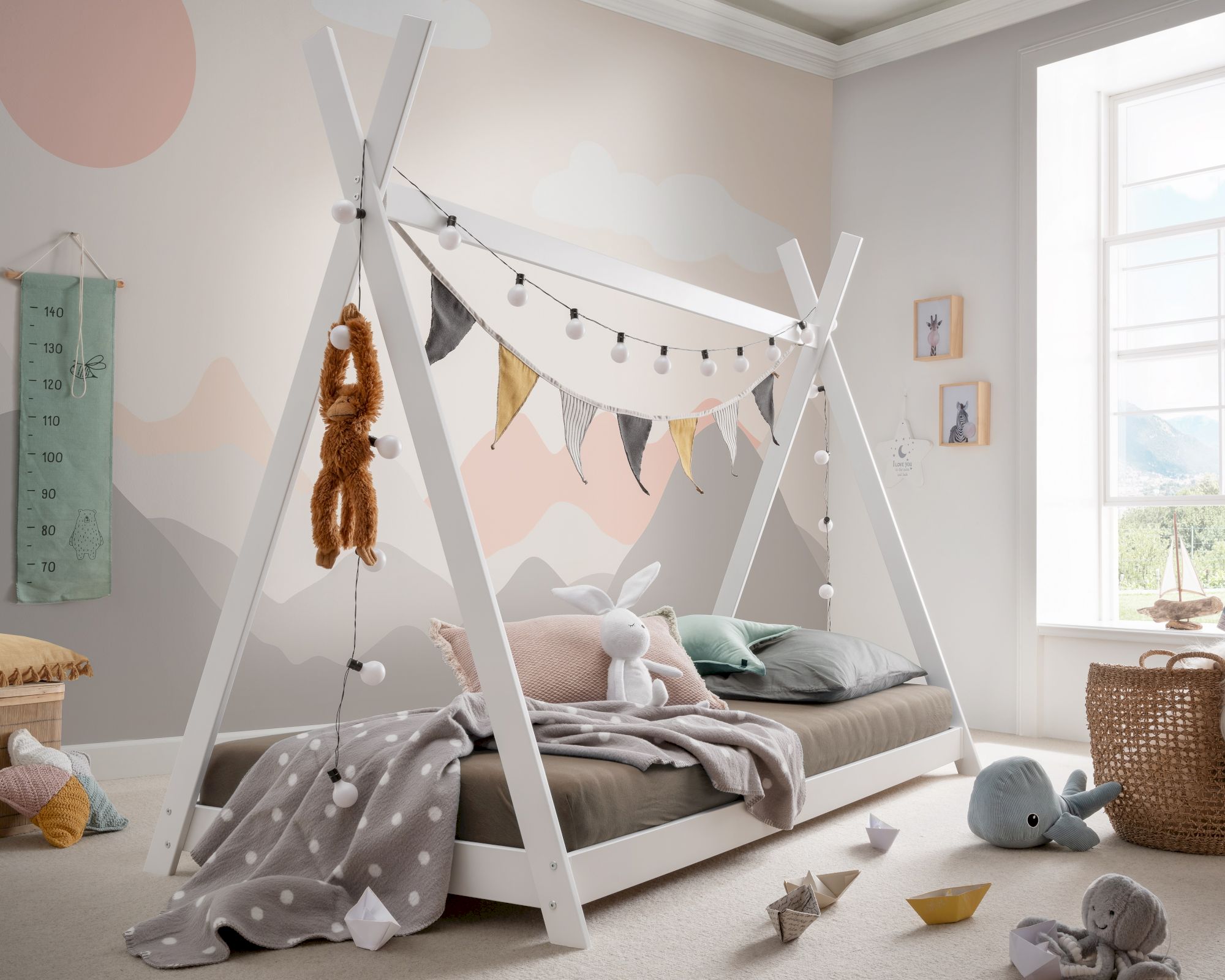 INFANSKIDS »Pinocchio« Tipi-Bett weiß Buche weiß lackiert / ohne Stoffdach / Rollrost