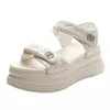 Schicke und elegante Damenschuhe mit Absatz, 2025, Sommer-Luxus-Designer-Plateau-Sandalen, Mädchen, Rom, lässig, schwarz, Gladiator-Keil, Mode