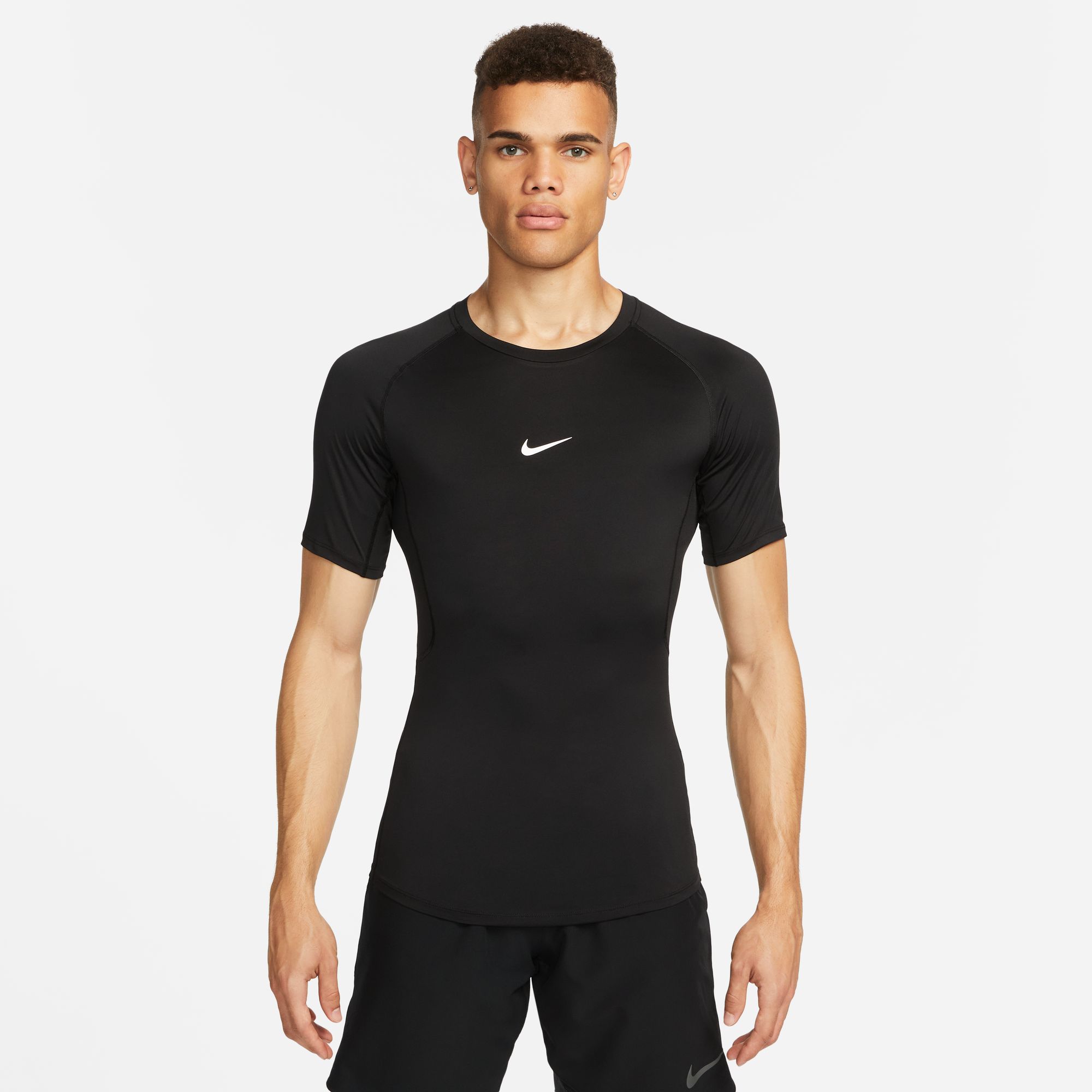 Trainingsshirt NIKE "M NP DF TIGHT TOP SS", Damen, Gr. M, schwarz-weiß (schwarz, weiß), Obermaterial: 90% Polyester, 10% Elasthan, normal, Shirts, eng anliegender Schnitt, atmungsaktiv, schnell trocknend, elastisch