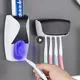 Ensemble distributeur automatique de dentifrice pour la famille porte-brosse à dents mural