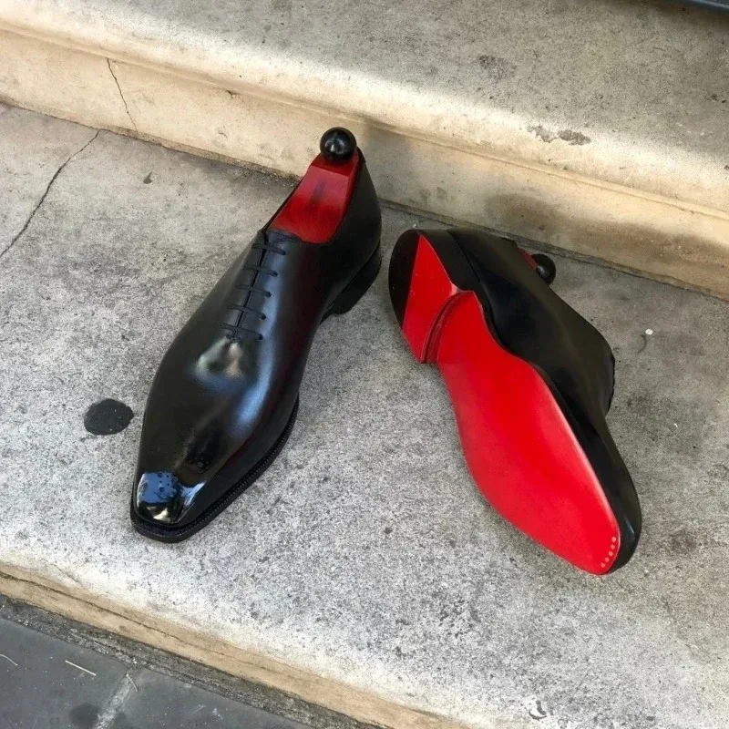 Neue Brogue-Schuhe mit roter Sohle für Herren, Schwarz, Business-Herren, formelle Schuhe, Schnürung, runde Zehen, Frühling/Herbst