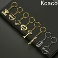Portachiavi con nome personalizzato Portachiavi trad personalizzato in acciaio inossidabile Catena da 25 mm con ciondolo a forma di cuore Portachiavi con lettera Regalo femminile maschile