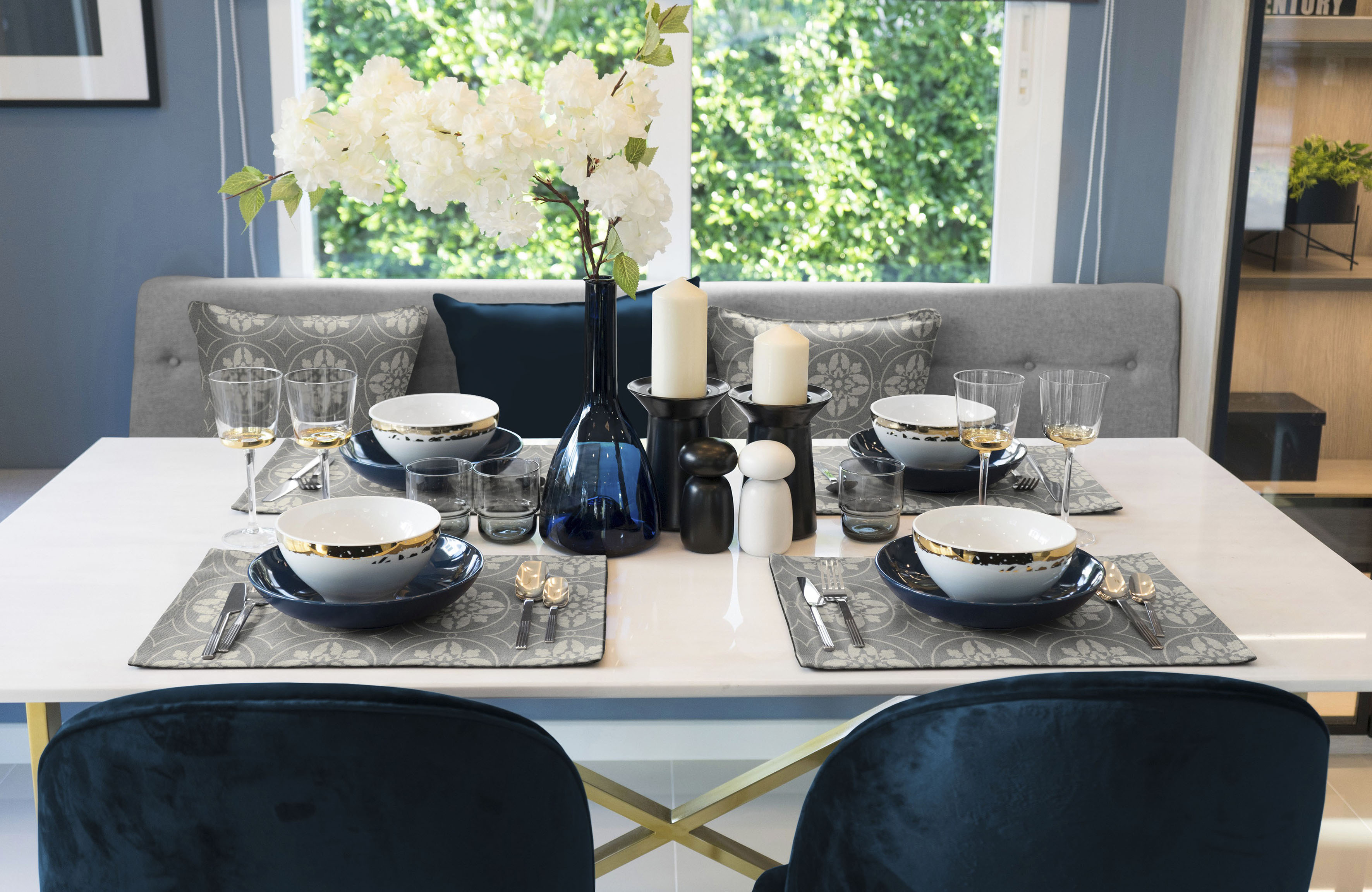 Platzset ADAM "Romantic Puligny Light" Gr. 1, grau (dunkelgrau), B:40cm L:40cm, Obermaterial: 100% Baumwolle, Platzsets, GOTS organic,zertifiziert durch CERES 0242,Made in Germany Image