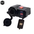 Caricatore per manubrio moto con display digitale Doppia porta USB Presa accendisigari Adattatore 5V 2.1A Alimentatore Ricarica rapida