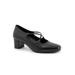 Wide Width Women's Demi Pump by Trotters in Black (Size 8 1/2 W)