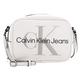 Calvin Klein Jeans Damen Umhängetasche Camera Bag Klein, Weiß (Bright White), Einheitsgröße