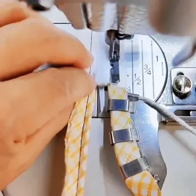 JUKI Brother JACK Singer Industrial Sewing machine Swing Piping Folder Binder for Jacket Zipper The