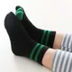 1 Paar Baby Mädchen verstopft Socken Kinder Baumwolle 2 Finger Tabi Socken Mode gestreifte Mittel