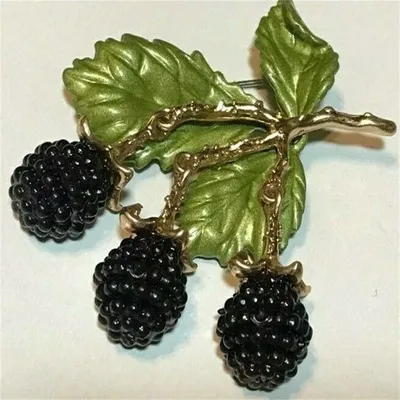 Neue Vintage einfache Beeren broschen für Frauen Persönlichkeit Temperament Kleidung Accessoires