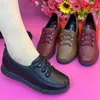 2022 mode Frauen Leder Wohnungen Frühling Schuhe Komfort Mode Klassische Faulenzer Casual Leder Schuhe Frauen Große Größe 42 Flache schuh