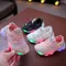 Kinderschuhe Kinder LED glänzende Schuhe Frühling neue Jungen Sportschuhe Mädchen elastischen Stoff