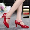 Lackleder glänzende geschlossene Zehen-Salsa-Schuhe Schwarz Gold Silber Rot Ballsaal Tango Latin Dance Schuhe für Frauen 5 cm/7 cm Absätze