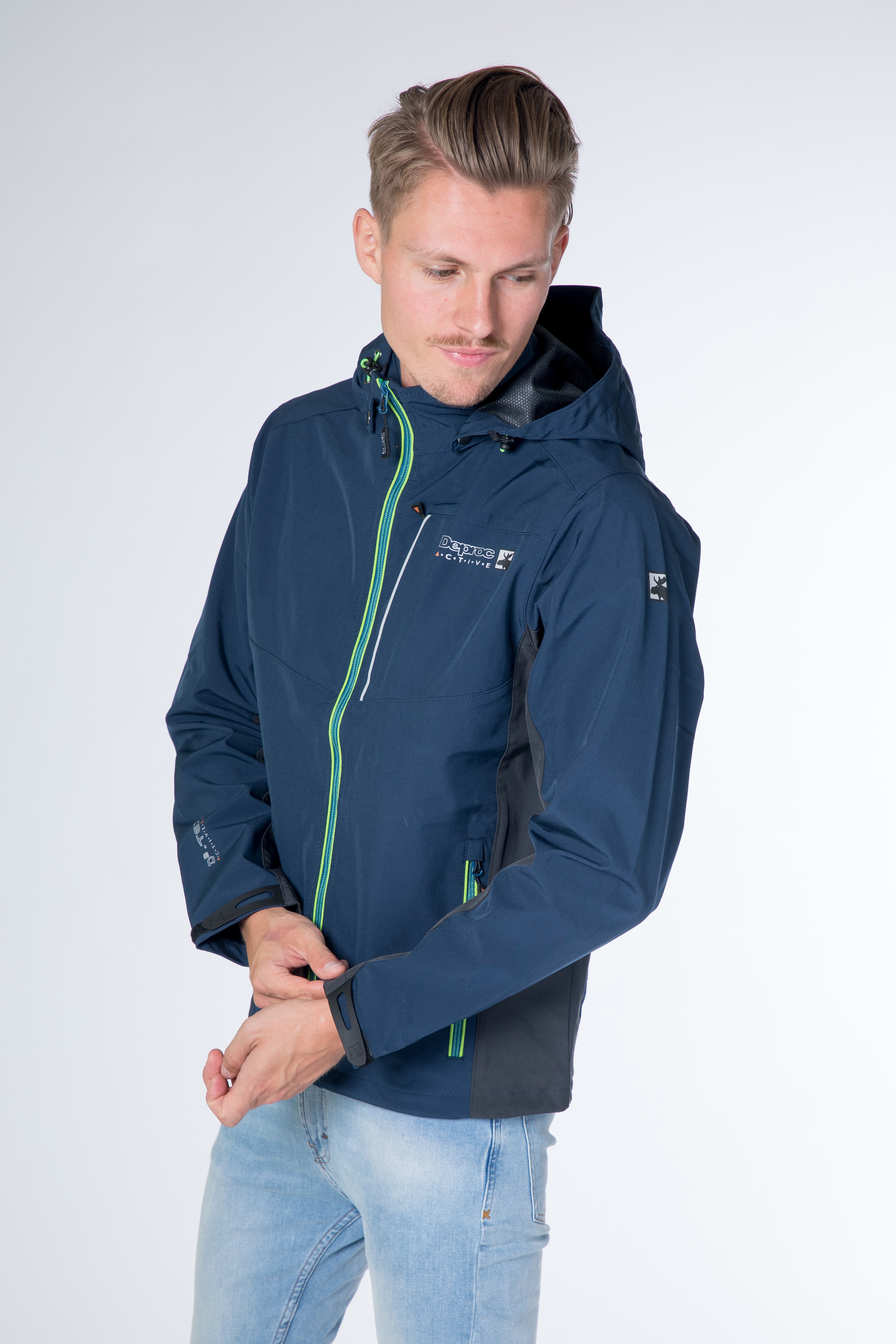 Softshelljacke DEPROC ACTIVE "NUNAVUT MEN II", Herren, Gr. M (50), blau (navy), 96% Polyester; 4% Elastan, mit verstellbarem Klettverschluss, Jacken Softshelljacke, auch in Großen Größen erhältlich