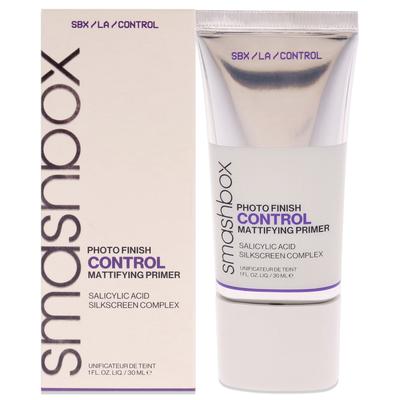 Photo Finish Control Mattifying Primer by SmashBox...