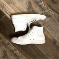 Converse Shoes | Euc Pure White Leather Hi-Top Converse In Men’s 7.5 Women’s 9.5 | Color: White | Size: 7.5