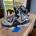 Nike Shoes | Lebron James Xix Men’s Basketball Shoe | Color: Black/White | Size: 7.5