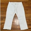 Levi's Jeans | Levi's Women's White Denim Capri Pants Jeans Size 33 (39x25) Mid Rise Fit | Color: White | Size: 33