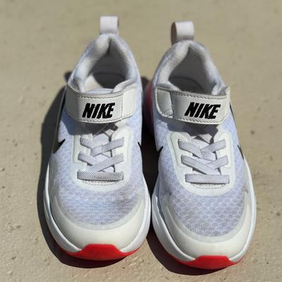 Nike Shoes | Kids Nike Shoes Size 11c | Color: White | Size: 11g