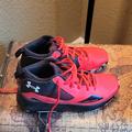 Under Armour Shoes | Mens 8.5 Under Armour Basketball Shoes (Teen) | Color: Black/Red | Size: 8.5