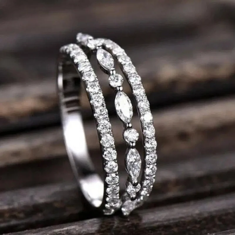 Huitan neu ausgefallene Frauen Fingerringe mit schillernden weißen Zirkonia Hochzeits feier Ring Modeschmuck Drop Ship Image