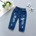 Pantaloni da bambino per ragazze primaverili e autunnali Jeans da neonato rotti a tubo dritto