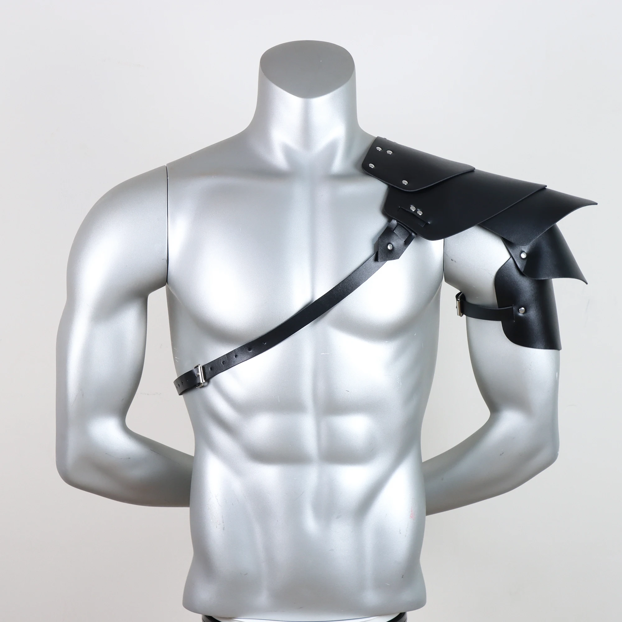 Herren schwarz Wikinger Krieger Stil mehr schicht ige Schulter Rüstung mittelalter liche Retro Rüstung Ritter Rüstung Cosplay Zubehör Image