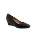 Women's Iris Pump by Aerosoles in Black Leather (Size 7 M)