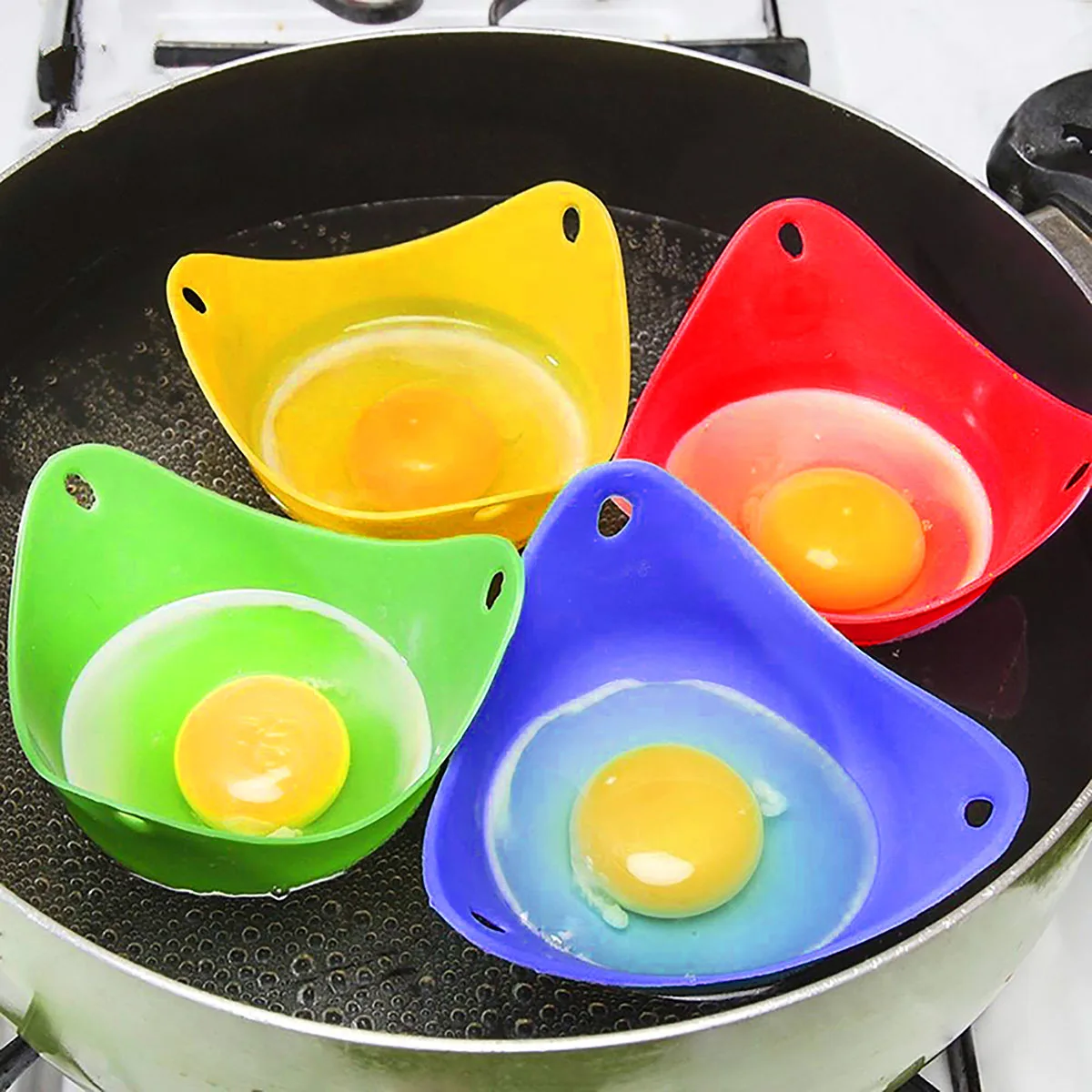 Tazze per bracconiere per uova in silicone Tazza per stampo per bollitore per uova per microonde Friggitrice ad aria Piano cottura per uova