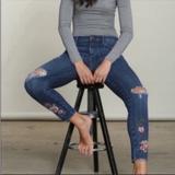 Anthropologie Jeans | Driftwood Anthropologie Floral Embroidered Jackie Jeans | Color: Blue/Purple | Size: 26