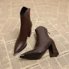 Spitze Zehen Damen Stiefeletten Mode Zurück Reißverschlüsse Kurze Botas Damen Elegante Quadratische High Heel Winter Damen Schuhe 2024