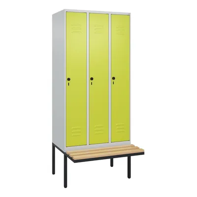 C+P Spind Classic PLUS, schwebender Sitzbank aus Buche 3 Abteile, HxBxT 212x90x82cm, Sicherheitsdrehriegel, Hellgrau/Clowngrün von PROREGAL Image
