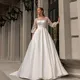 Robe de mariée en satin froncé à manches longues appliques en dentelle de luxe robe de mariée