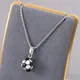 Pendentif de football couleur argent en acier inoxydable personnalité style athlétique chaîne de