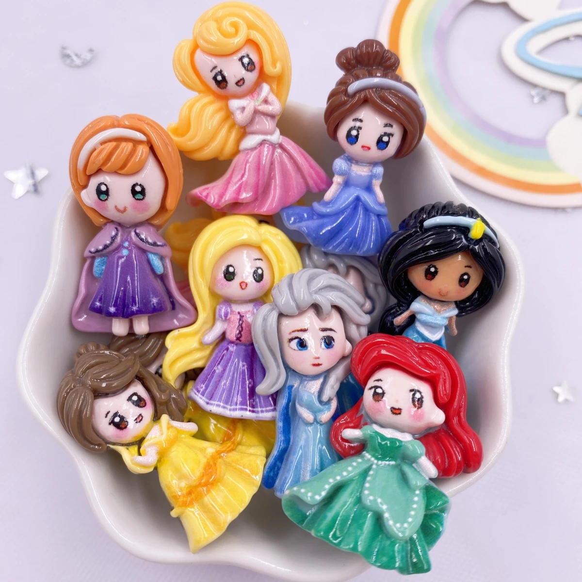 Résine colorée dessin animé Kawaii Cool princesse fille Flatback Figurines de noël 8 pièces Scrapbook bricolage arc accessoire décor artisanat de maison