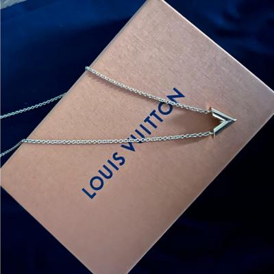 Louis Vuitton Jewelry | Louis Vuitton Essential V Necklace - Authentic | Color: Gold | Size: Os