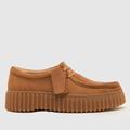 Clarks torhill bee flat shoes in tan