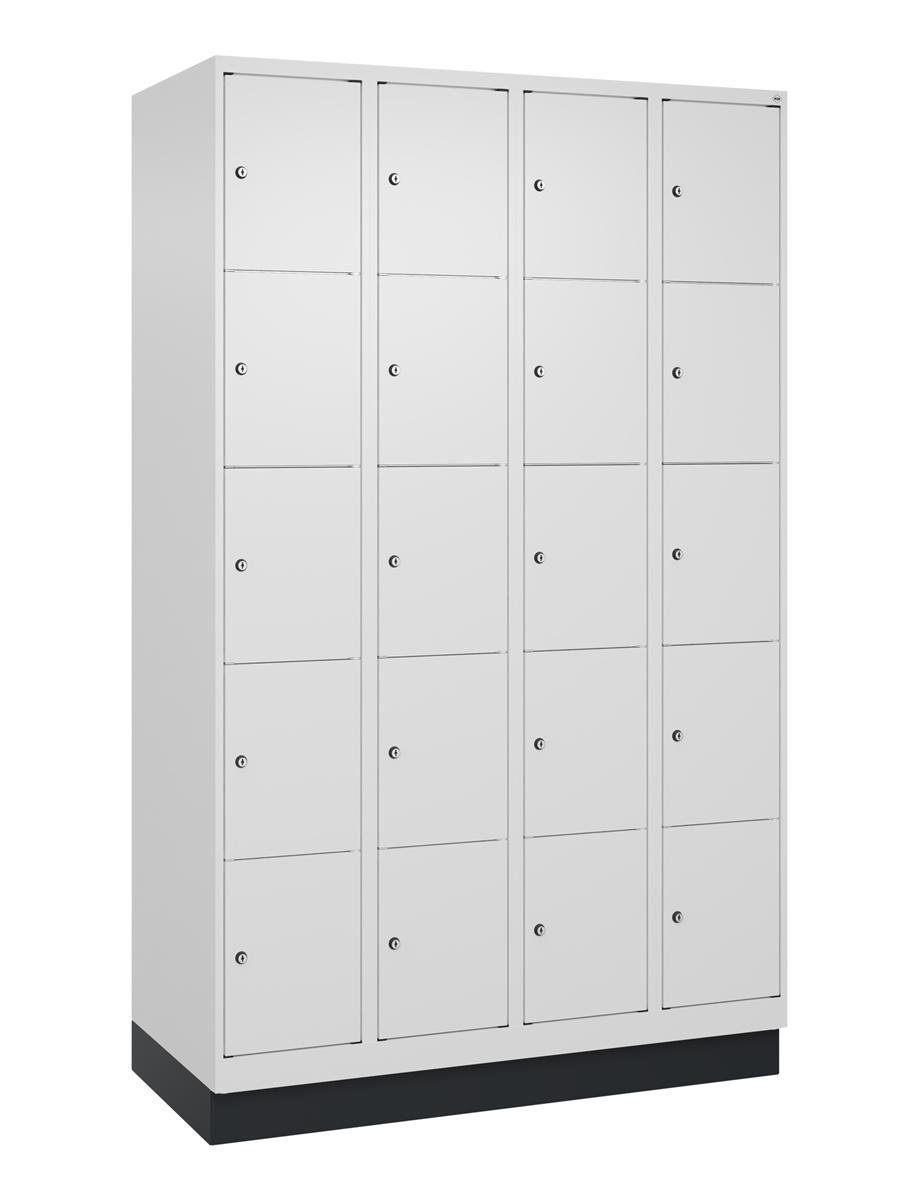 C+P Schließfachschrank Classic PLUS, Sockel, 4 Abteile, 1950x1200x500mm, 9016/90 Image