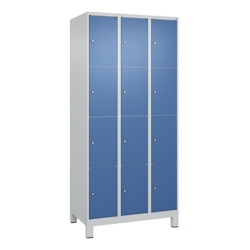 C+P Schließfachschrank Classic PLUS, Füße, 3 Abteile, 1950x900x500mm, 7035/5023 Image